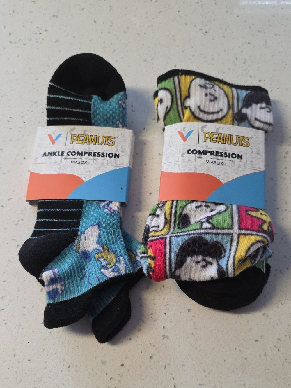 Peanuts Viasox Womens Assorted Compression Ankle Socks - Black, Blue, Multi